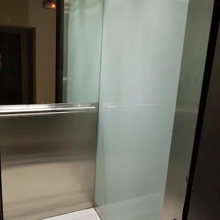Piso Amplio En El Centro De * Vilagarcía de Arousa